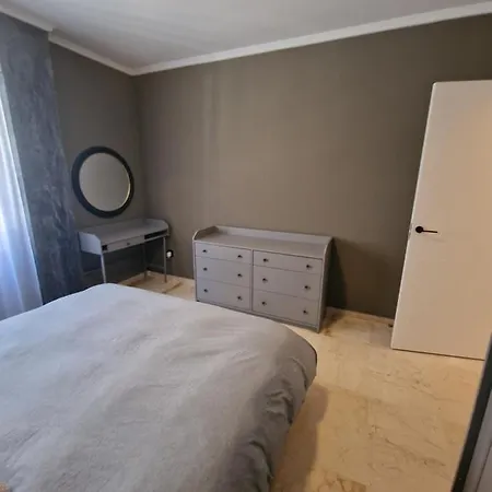 Modern 3 Bedrooms アパート トレビエハ